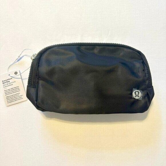 Lululemon Everywhere Belt Bag Black Crossbody Strap 1L  for Men & Women - Picture 1 of 5